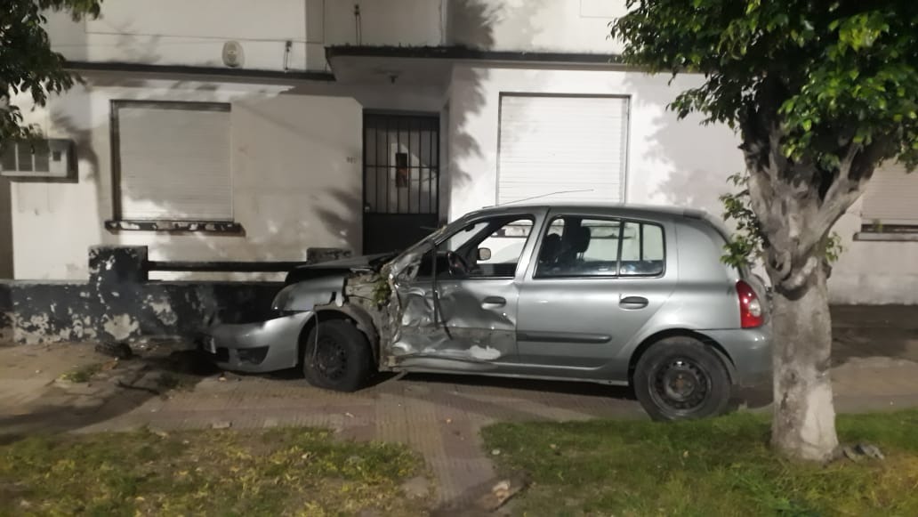 Violento Choque En Avenida Almafuerte El Diario De Entre R Os