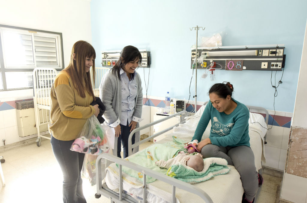 Recibieron Regalos Los Ninos Internados En El San Roque El Diario De Entre Rios