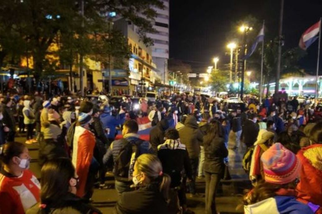 Paraguay Saqueos Y Detenidos En Ciudad Del Este Por El Regreso A La Fase 0 El Diario De Entre Rios